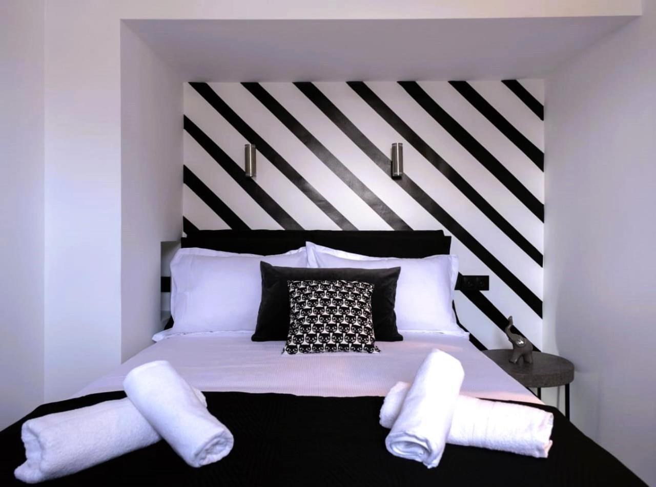 Апартаменты Essel Noir - A Hidden Gem With A Magnificent Acropolis View Афины Экстерьер фото
