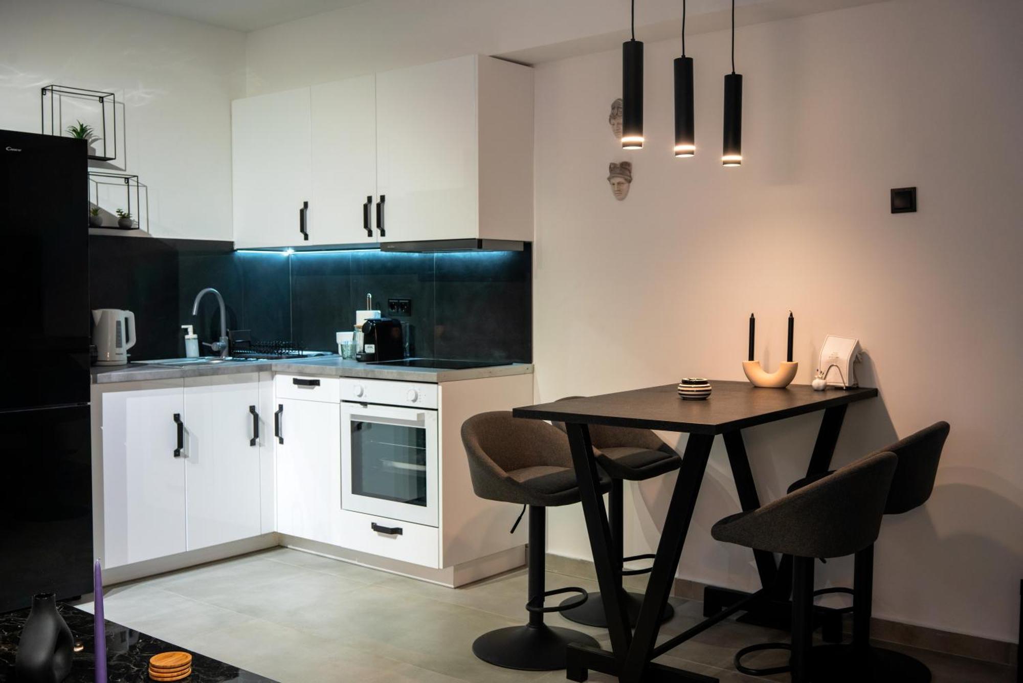 Апартаменты Essel Noir - A Hidden Gem With A Magnificent Acropolis View Афины Экстерьер фото